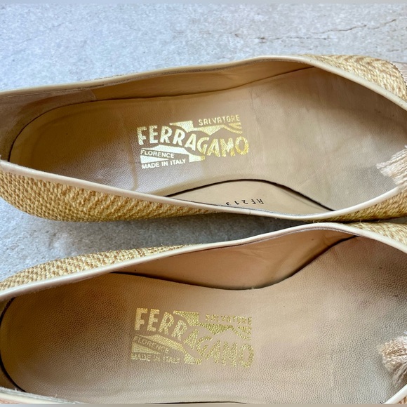 Salvatore Ferragamo ballet flats. Size 6. - Picture 4 of 11